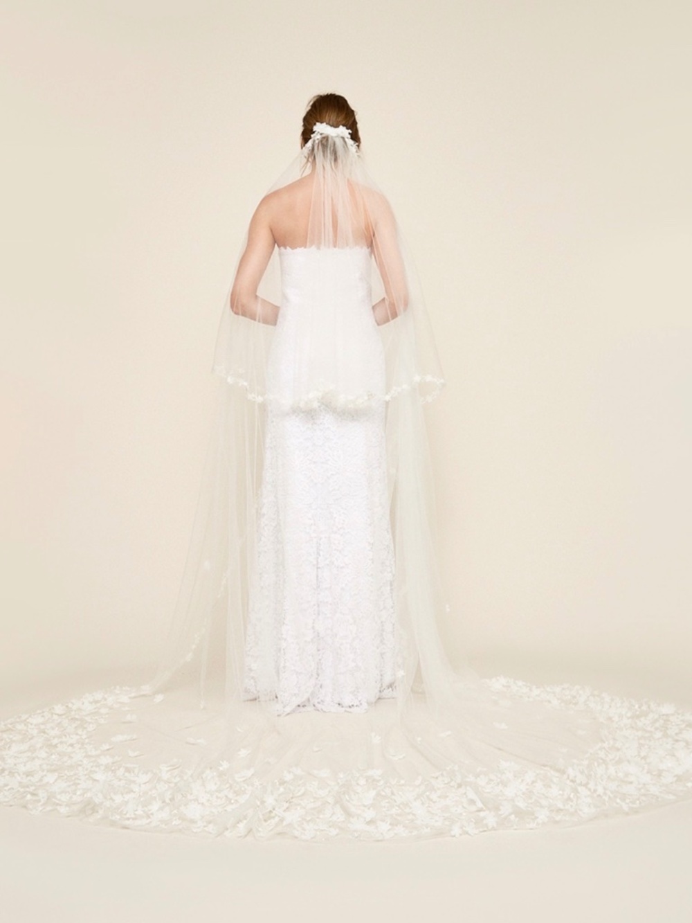 PALEY FLORAL APPLIQUÉ VEIL
